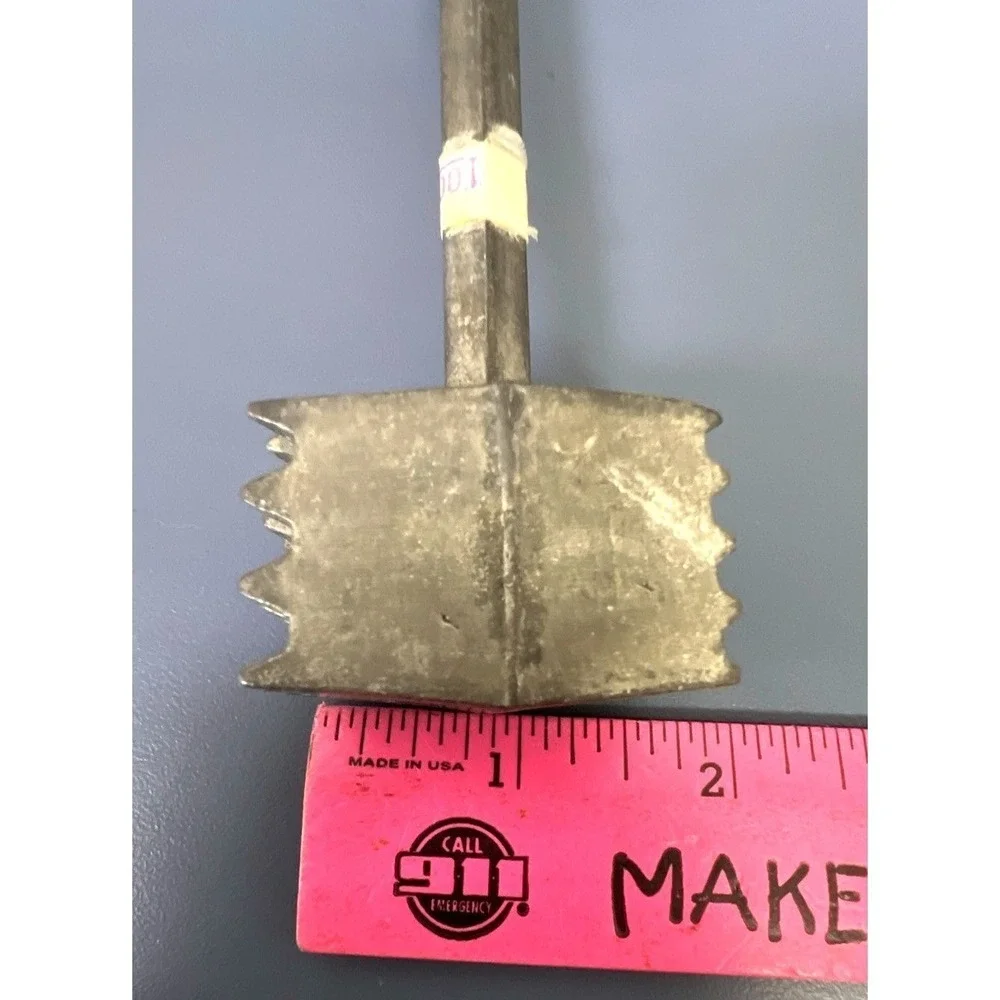 Vintage kitchen Aluminum Meat Tenderizer~2 Sided Made in Taiwan‎ Smaller Size